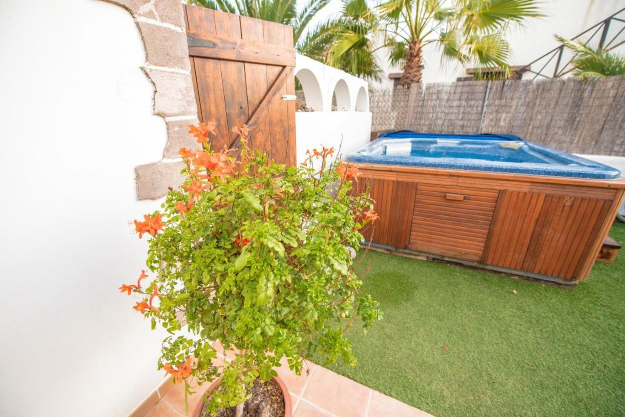 Villatommy Heated Pool, Hottub, Fast Wifi Лахарес Екстериор снимка